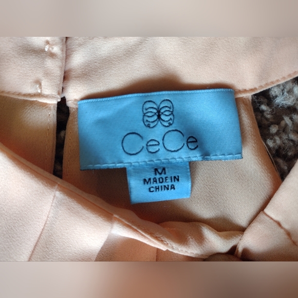 CeCe Pleated Halter Neck Sleeveless Peach Blouse Medium NWT - Picture 2 of 9